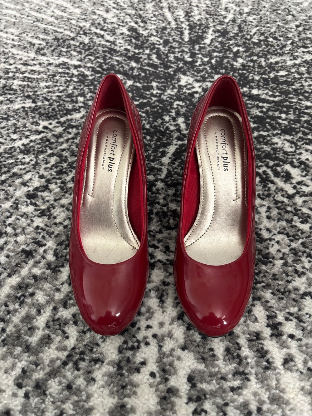 comfort plus by Predictions Burgundy Patent Round-Toe Women's Pumps, Sz 5